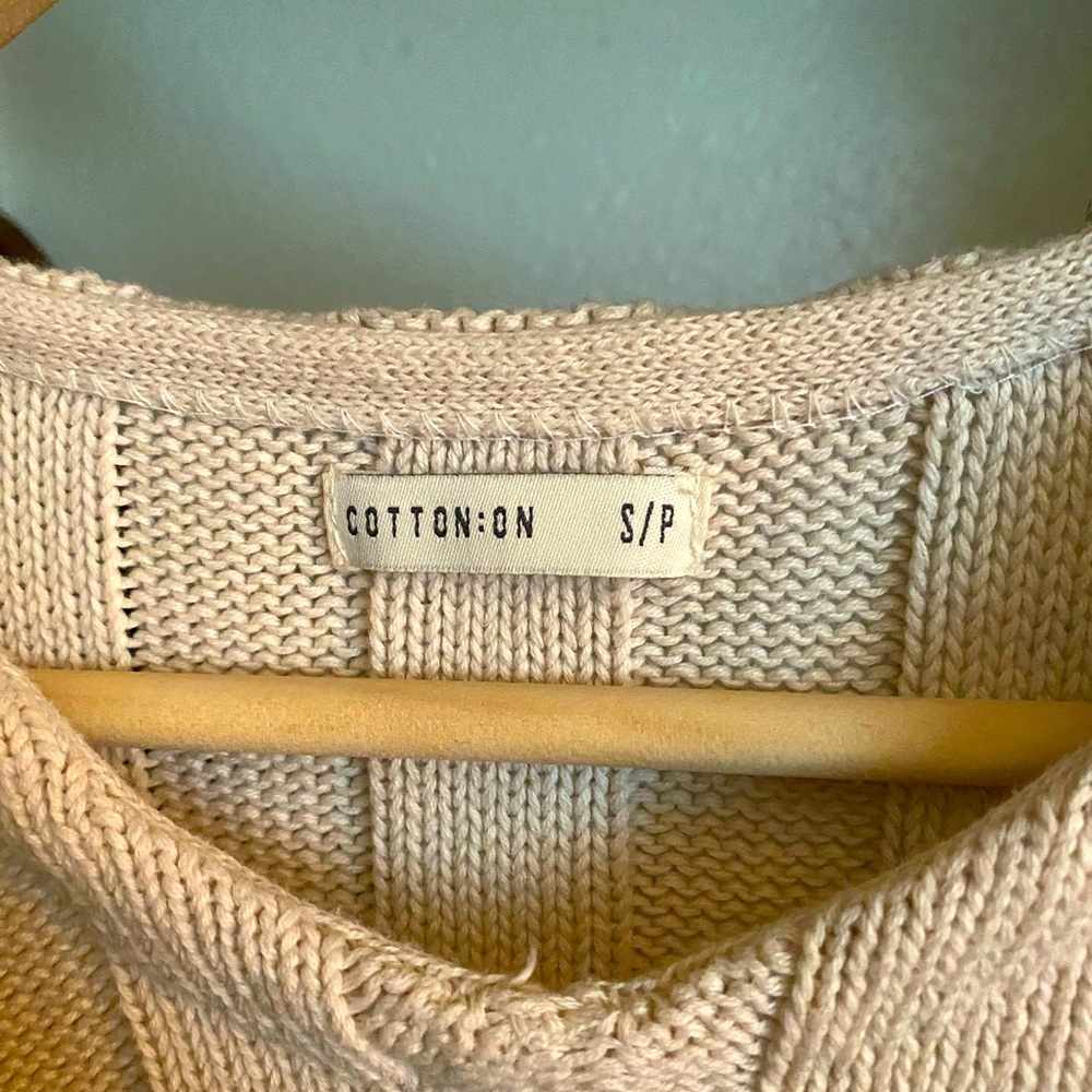 USED Cotton On Cream Cropped Sweater SP